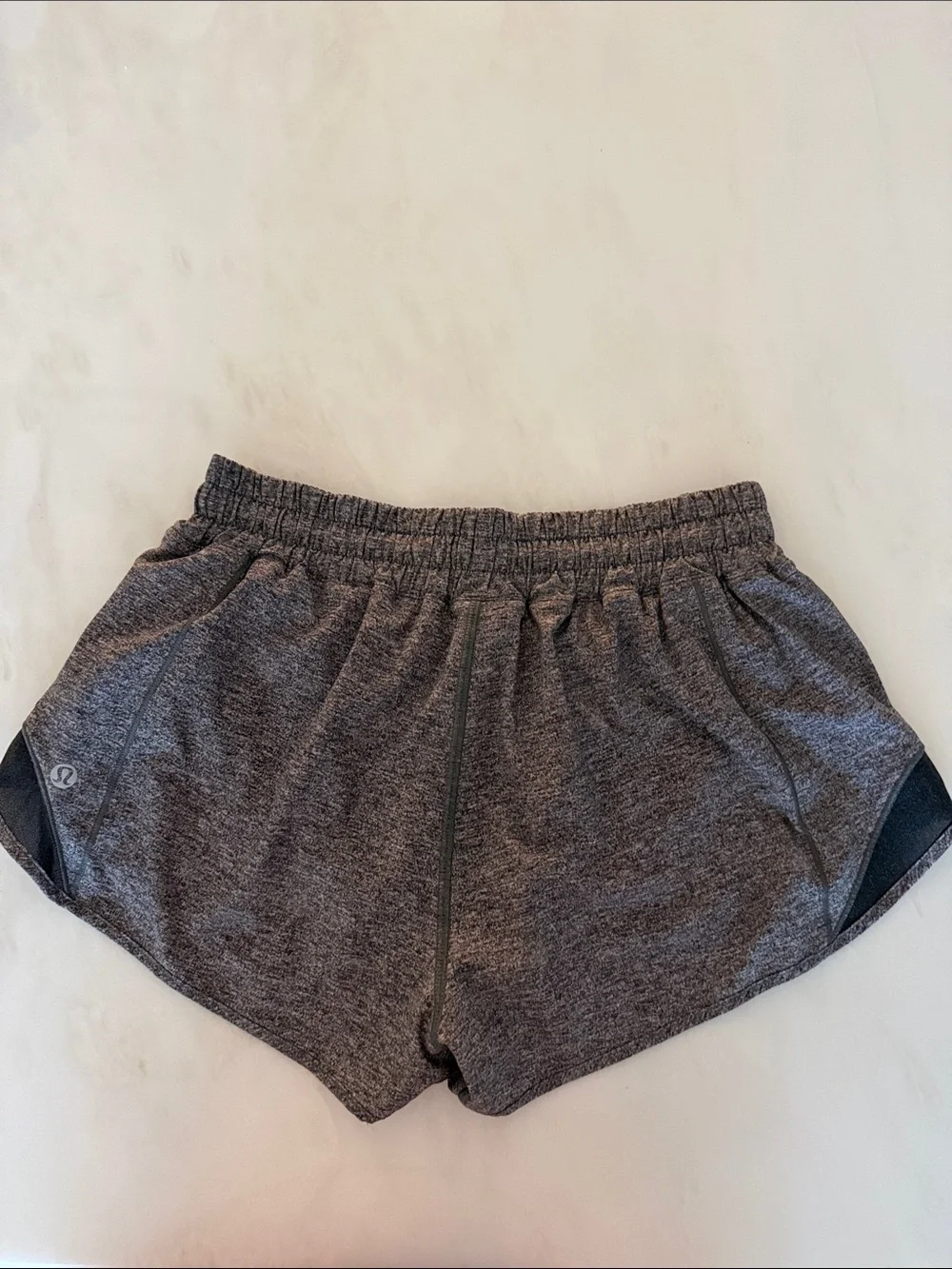 lululemon Hotty Hot Short Low Rise 2.5” - Heather Lux Multi Black Size 6 Reg